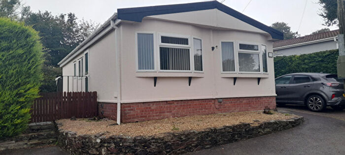 2 Bedroom Park Home For Sale In Callington, Cornwall, PL17