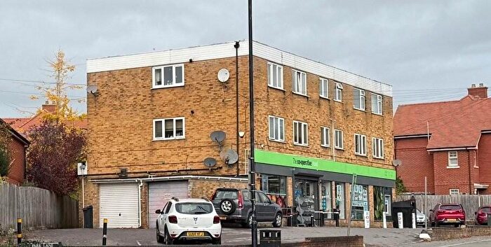 3 Bedroom Apartment For Sale In Castle Road, Salisbury, SP1