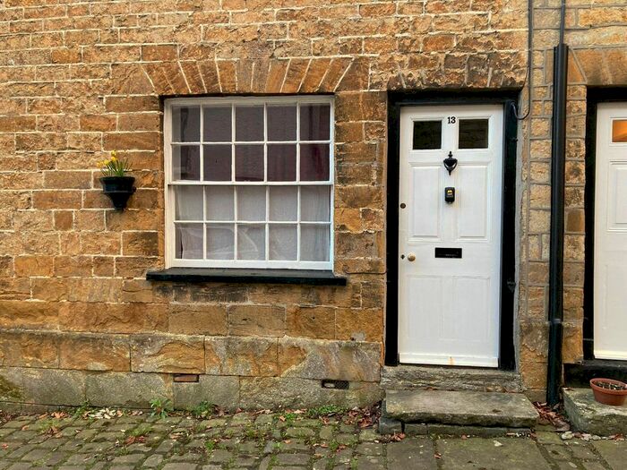 2 Bedroom Cottage To Rent In Church Street, Crewkerne, TA18