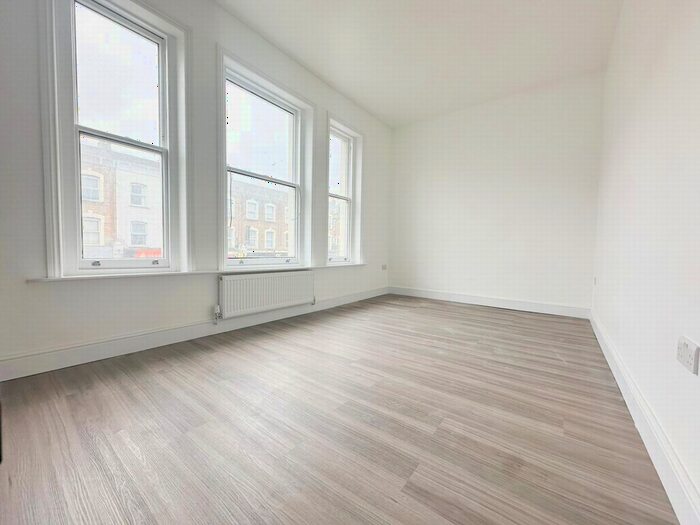 Studio To Rent In Stoke Newington Road, London, N16