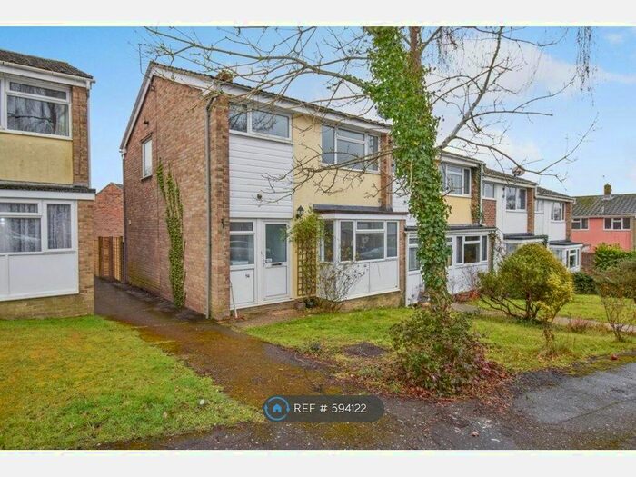 3 Bedroom End Of Terrace House To Rent In Cunningham Avenue, Bishops Waltham, Southampton, SO32