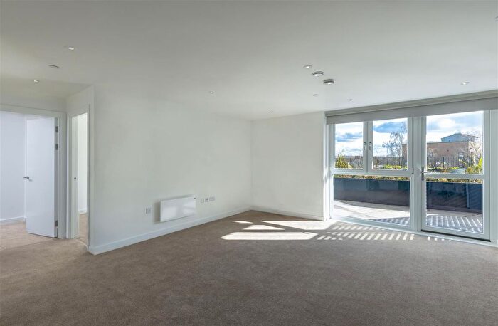2 Bedroom Flat To Rent In Beacon Place, Bletchley, Milton Keynes, MK2