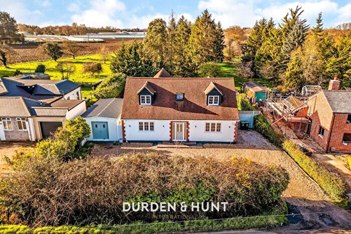 4 Bedroom Detached House For Sale In Tylers Road, Roydon, CM19