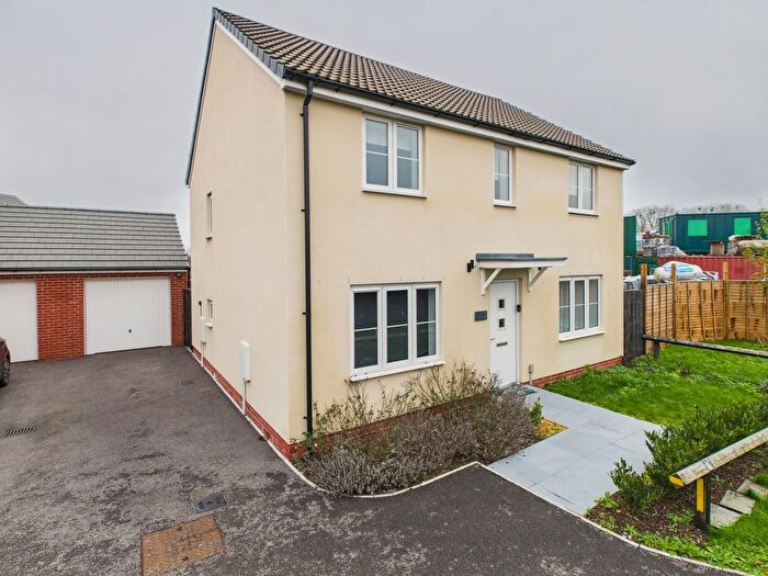 4 Bedroom Detached House For Sale In Nero Close, Bridgwater, TA6