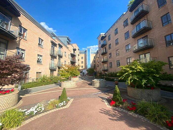 2 Bedroom Apartment For Sale In Trinity Gate, Epsom Road, Guildford, Surrey, GU1