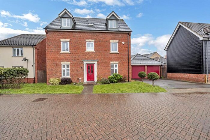 5 Bedroom Detached House For Sale In Todd Way, Bury St. Edmunds, IP32