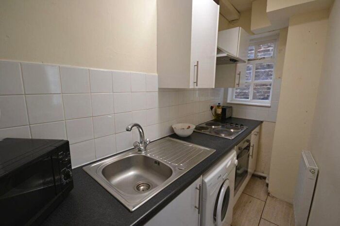 1 Bedroom Flat To Rent In High Street, Yarm, TS15