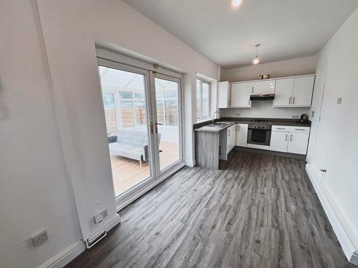 2 Bedroom Semi-Detached House For Sale In Leigh Road, Worsley, M28