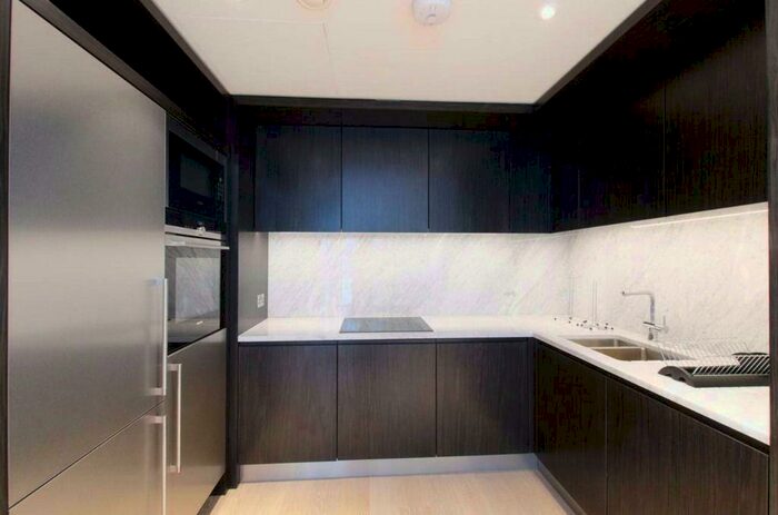 1 Bedroom Apartment To Rent In Charrington Tower, Biscayne Avenue, Canary Wharf. Blackwall Way, London, E14