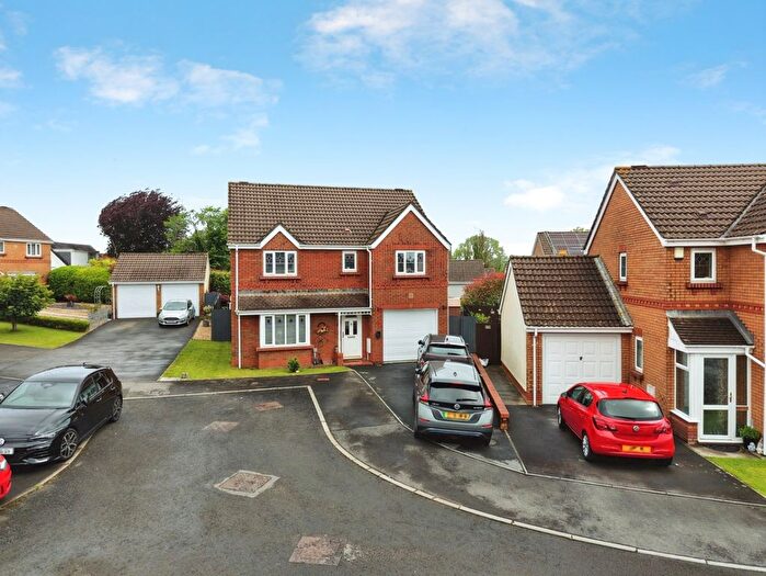 4 Bedroom Detached House For Sale In William Dennis Avenue, Loughor, Swansea, West Glamorgan, SA4