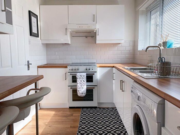 2 Bedroom Flat To Rent In Charnwood Crescent, SO53