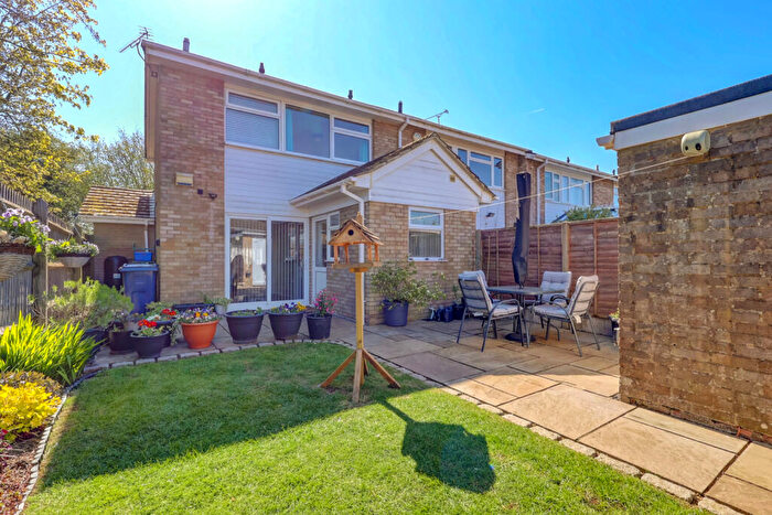 3 Bedroom End Of Terrace House For Sale In Heather Walk, Hazlemere, High Wycombe, Buckinghamshire, HP15