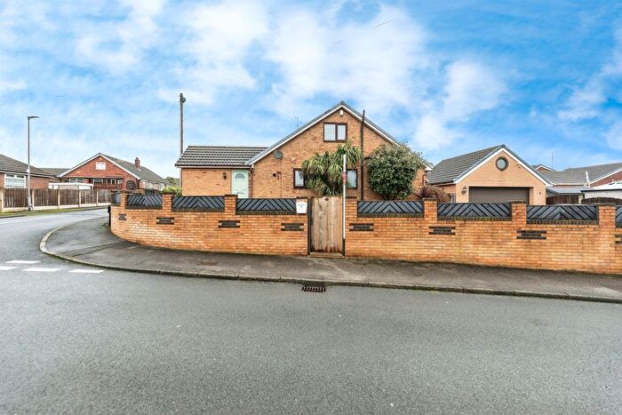 4 Bedroom Semi Detached Bungalow For Sale In Lowfield Crescent, Hemsworth, Pontefract, WF9