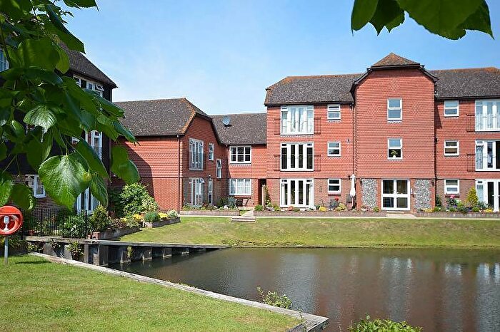 2 Bedroom Flat To Rent In Broadbridge Mill, Old Bridge Road, Chichester, PO18