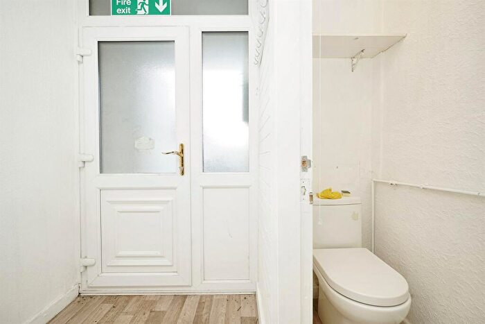 5 Bedroom Terraced House To Rent In Bedroom Terraced House In Reeth Way, Accrington, BB5