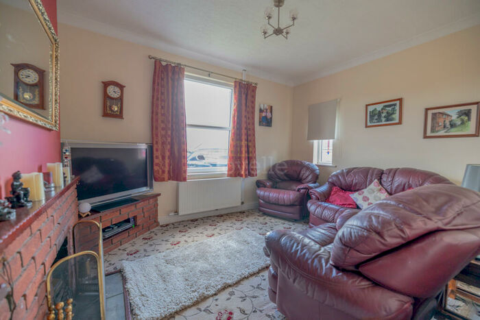 2 Bedroom Semi-Detached House For Sale In Paddock Lane, Blyton, DN21