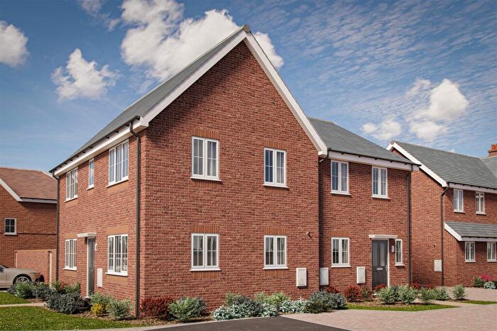 4 Bedroom Semi-Detached House For Sale In Maddoxford Gardens, Boorley Green, SO32