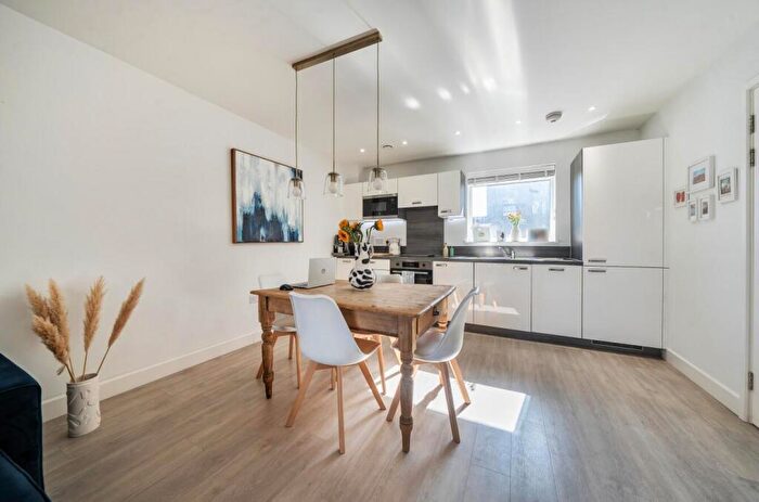 1 Bedroom Flat For Sale In Dunstone Court, Adenmore Road, London, SE6