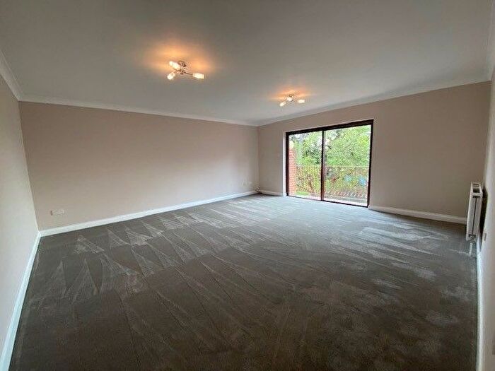 1 Bedroom Flat To Rent In Woodlands, Bromley, BR2
