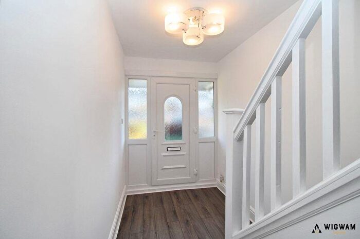 3 Bedroom End Of Terrace House For Sale In National Avenue, Hull, HU5
