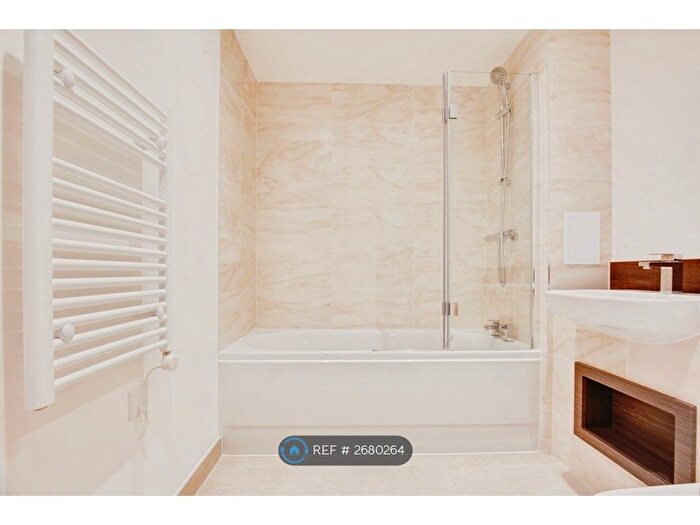 1 Bedroom Flat To Rent In Calotype Lane, Harrow, HA1