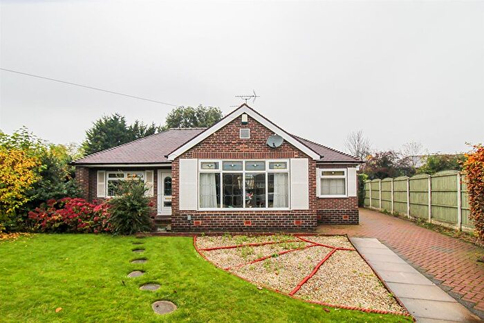 3 Bedroom Bungalow For Sale In Potovens Lane, Wrenthorpe, Wakefield, WF2