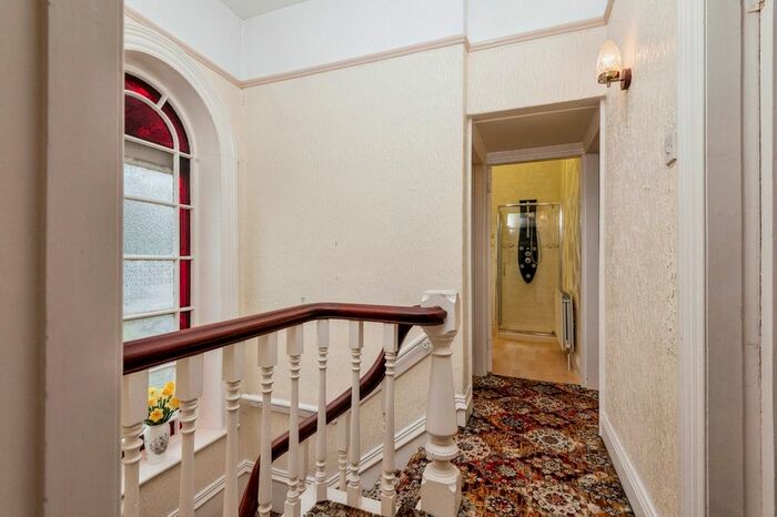 3 Bedroom End Of Terrace House For Sale In Churchfield Terrace, Liversedge, West Yorkshire, WF15