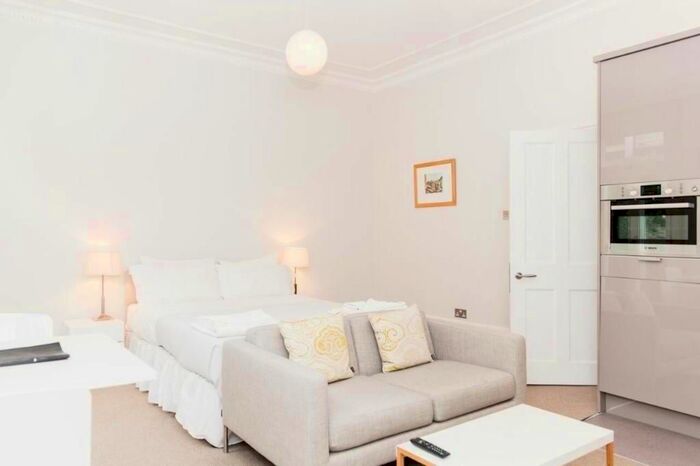 1 Bedroom Flat To Rent In Gray's Inn Road, London, WC1X