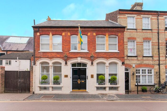 3 Bedroom Flat To Rent In Spicer Street, St.Albans, AL3