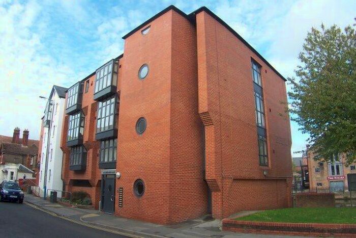 2 Bedroom Flat To Rent In Cannons Wharf, Tonbridge, TN9