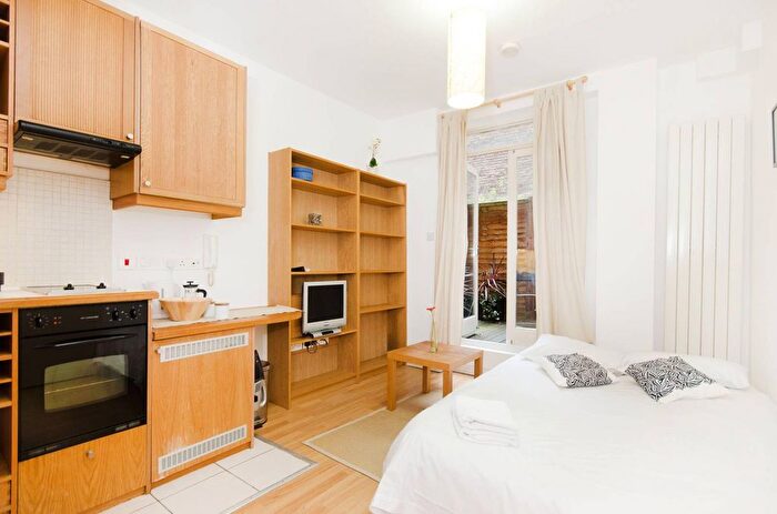 Studio To Rent In Fairholme Road, West Kensington, London, W14