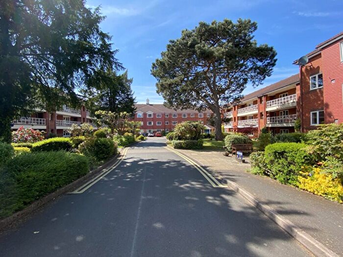 2 Bedroom Apartment For Sale In Grange Road, Solihull, B91