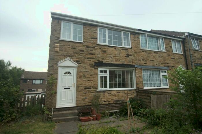 2 Bedroom Town House To Rent In Long Row, Horsforth, Leeds, LS18