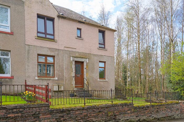 2 Bedroom Flat For Sale In Blairwood Terrace, Oakley, KY12