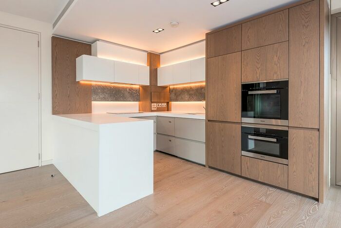 3 Bedroom Flat To Rent In Fitzroy Place, Pearson Square, Fitzrovia, Oxford Circus, W1T