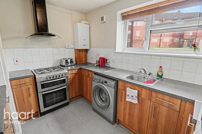 1 Bedroom Apartment To Rent In Redcar Road, Romford, RM3
