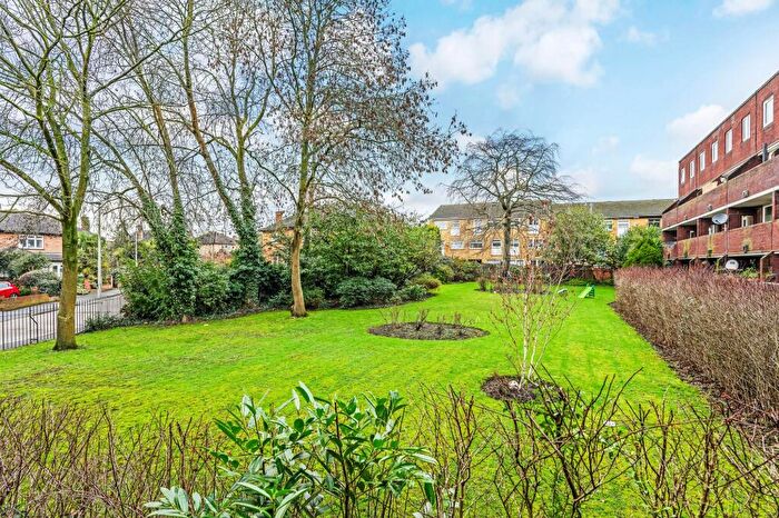 2 Bedroom Flat For Sale In Tamar Square, Woodford Green, IG8
