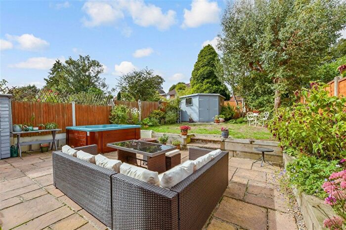 4 Bedroom Semi Detached House For Sale In Mandeville Road, Canterbury, Kent, CT2