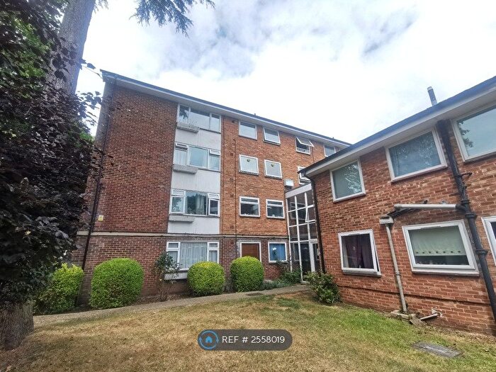 2 Bedroom Flat To Rent In Southcote Road, Reading, RG30
