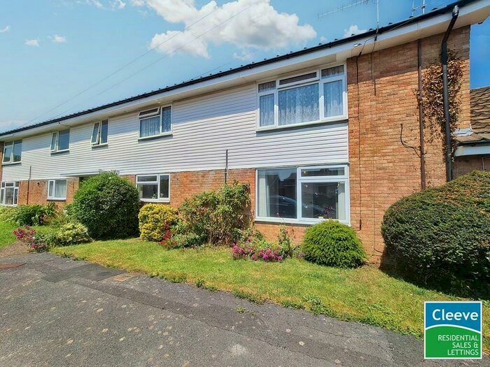 2 Bedroom Apartment To Rent In Barkers Leys, Bishops Cleeve, GL52