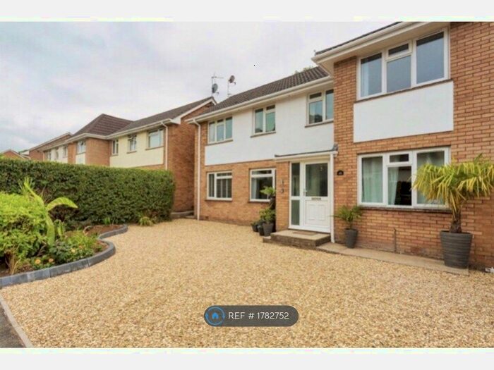 5 Bedroom Detached House To Rent In Hazel Avenue, Braunton, EX33