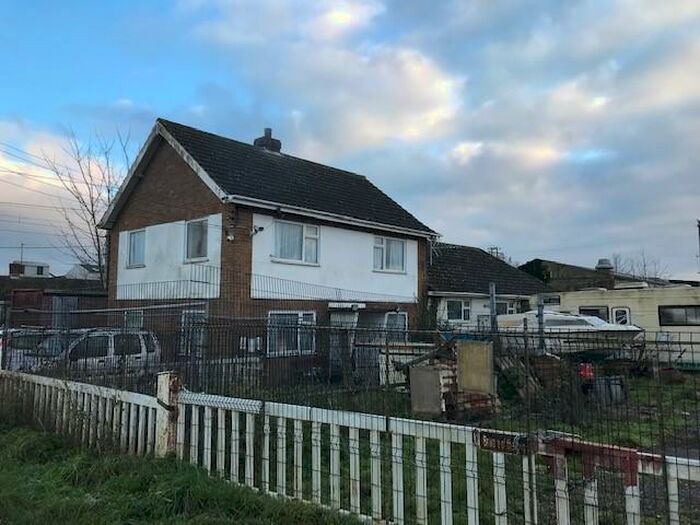 3 Bedroom Detached House For Sale In River View, The Causeway, Stow