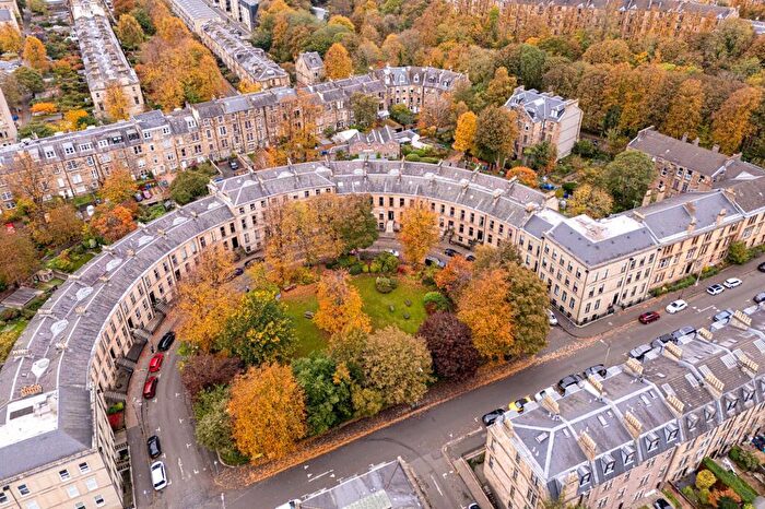 2 Bedroom Apartment For Sale In Belmont Crescent, Kelvinbridge, Glasgow, G12