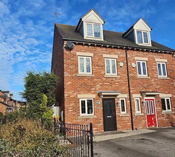 3 Bedroom Semi-Detached House For Sale In Burleigh Court, Tuxford, Newark, NG22