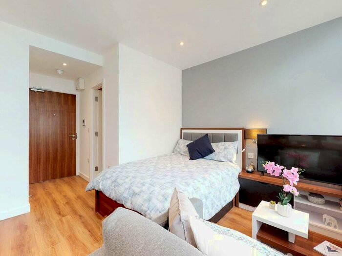 Apartment To Rent In Apt, Gravity Residence #, L2