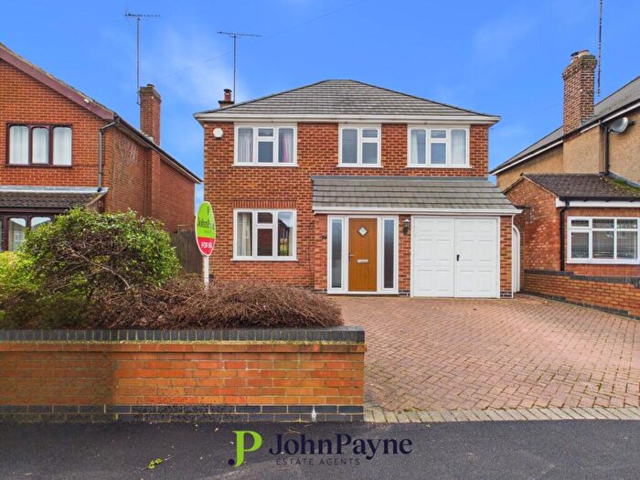 4 Bedroom Detached House For Sale In Arnold Avenue, Styvechale, Coventry, CV3