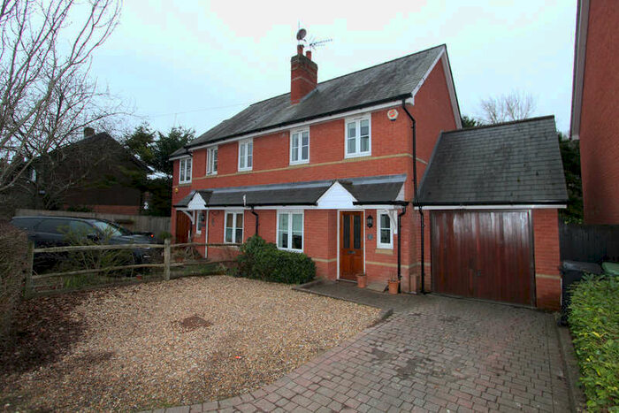 2 Bedroom Semi-Detached House To Rent In Tanfield Lane, Wickham, PO17