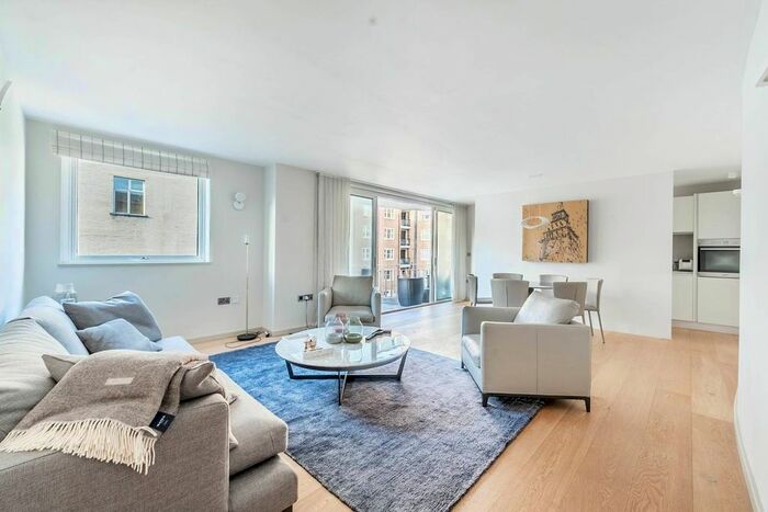 3 Bedroom Flat To Rent In William Mews, Knightsbridge, London, SW1X