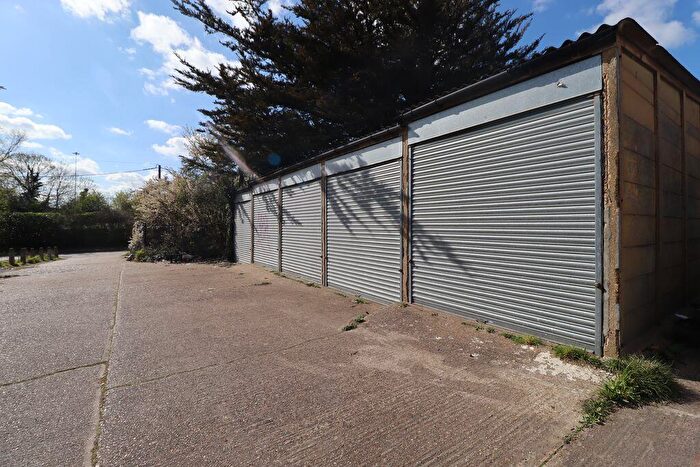 Garage / Parking To Rent In - Tennyson Drive, Basildon, SS13