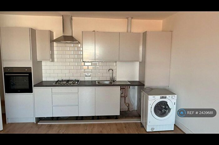 1 Bedroom Flat To Rent In High Street North, Dunstable, LU6